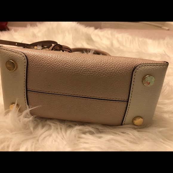 Micheal Kors Mini Hand Tote - Picture 4 of 8